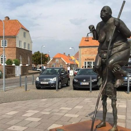 Hyggeligt Lille Byhus Lige Mellem Havnen Og Bytorv Ringkøbing Exterior foto